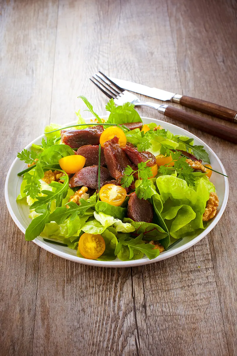 Salade de saison aux produits locaux